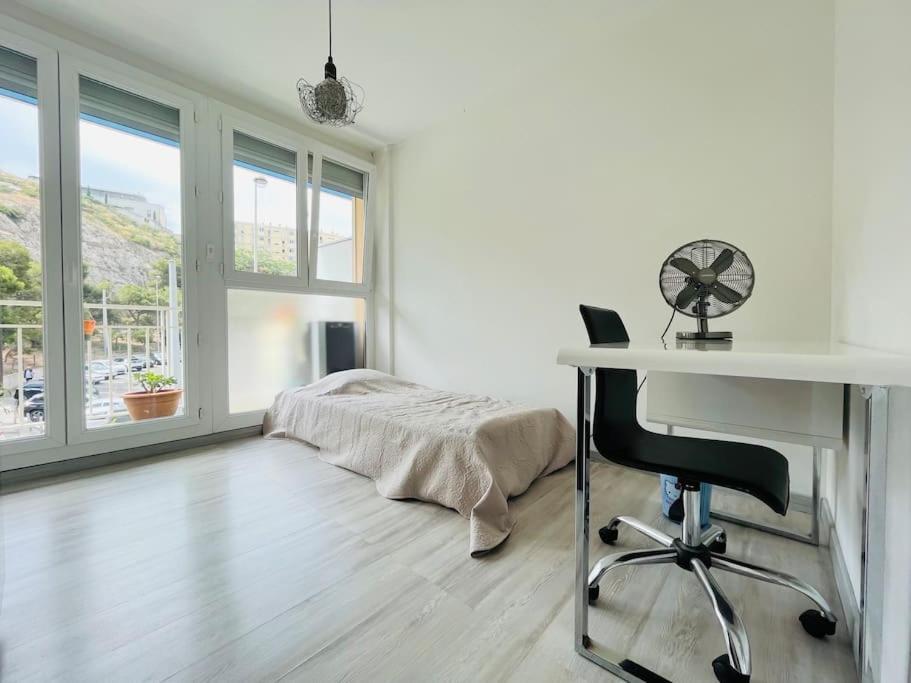Superbe T3 Au Pieds De Notre Dame De La Garde Apartment Marseille Luaran gambar