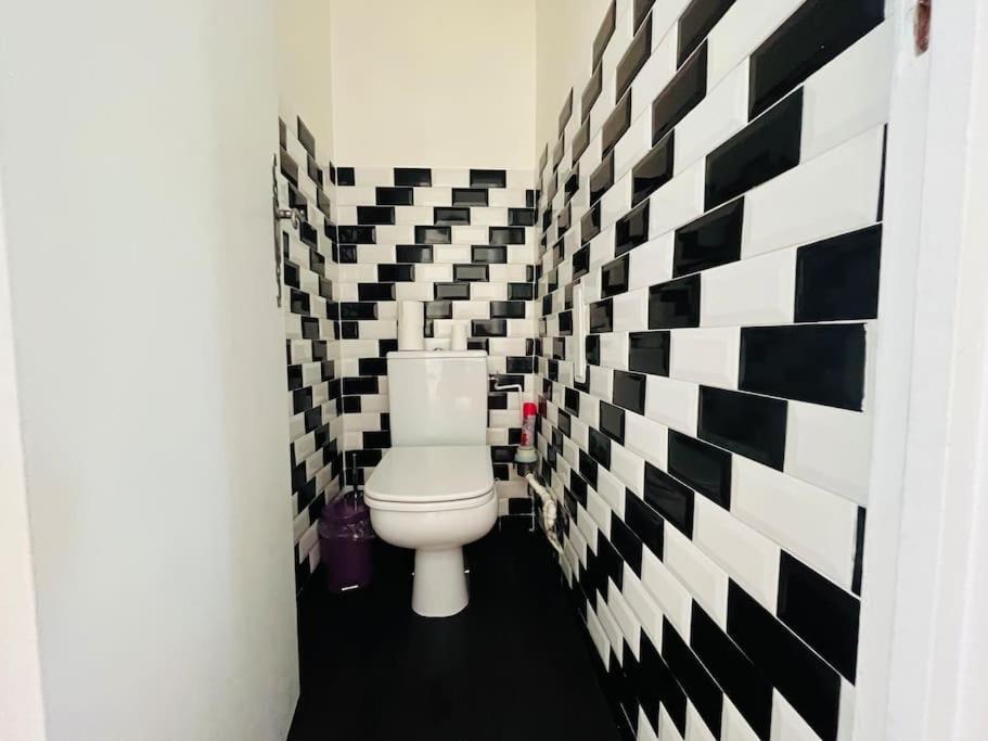 Superbe T3 Au Pieds De Notre Dame De La Garde Apartment Marseille Luaran gambar