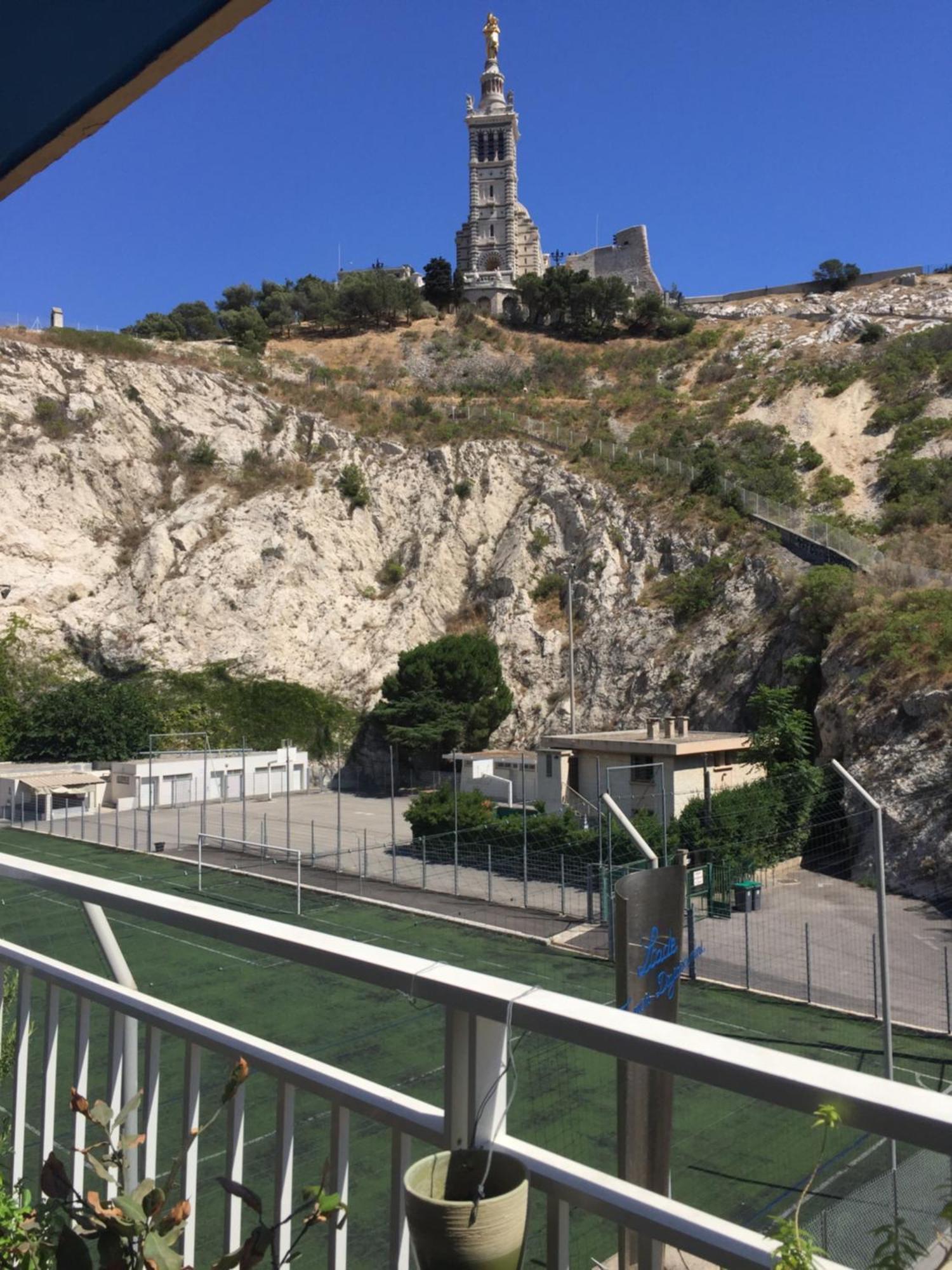 Superbe T3 Au Pieds De Notre Dame De La Garde Apartment Marseille Luaran gambar